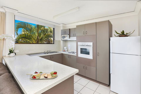 Headland Tropicana Resort - Tourism Brisbane 13