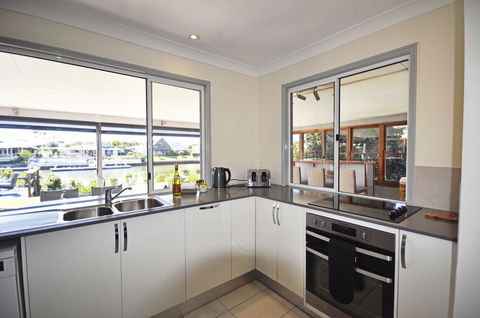 Bribie Island Canal Holiday Destination! - Tourism Brisbane 4
