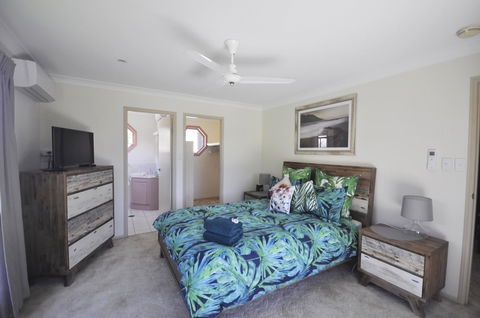 Bribie Island Canal Holiday Destination! - Tourism Brisbane 9