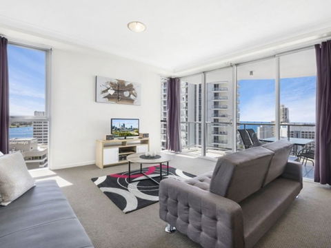 Beach Stay - Ocean & Riverview Resort Chevron Renaissance Central Surfers Paradise - Tourism Brisbane 3