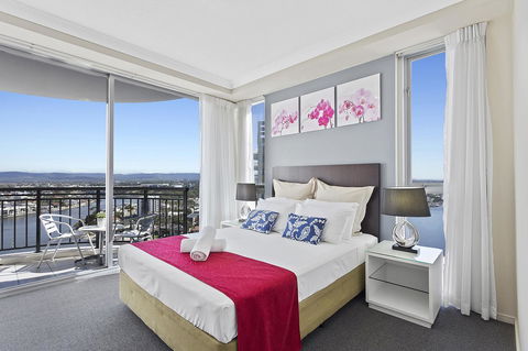 Beach Stay - Ocean & Riverview Resort Chevron Renaissance Central Surfers Paradise - Tourism Brisbane 8
