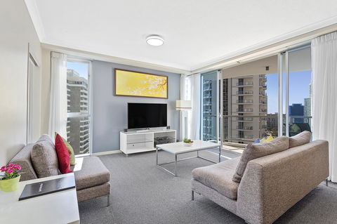 Beach Stay - Ocean & Riverview Resort Chevron Renaissance Central Surfers Paradise - Tourism Brisbane 7