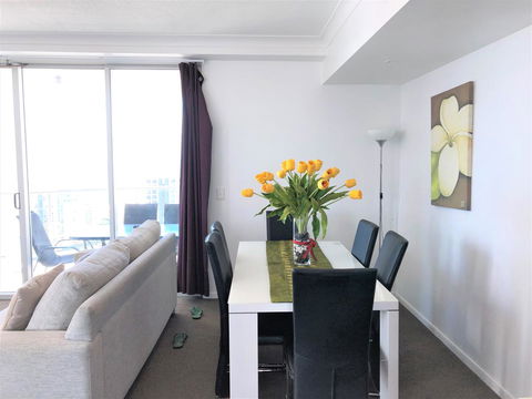 Beach Stay - Ocean & Riverview Resort Chevron Renaissance Central Surfers Paradise - Tourism Brisbane 4