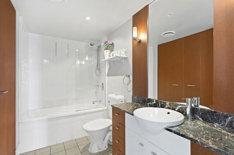 Beach Stay - Ocean & Riverview Resort Chevron Renaissance Central Surfers Paradise - Tourism Brisbane 6