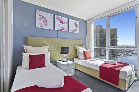 Beach Stay - Ocean & Riverview Resort Chevron Renaissance Central Surfers Paradise - Tourism Brisbane 9