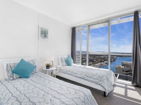 Beach Stay - Ocean & Riverview Resort Chevron Renaissance Central Surfers Paradise - Tourism Brisbane 2
