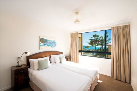 Pinnacles - Tourism Brisbane 15