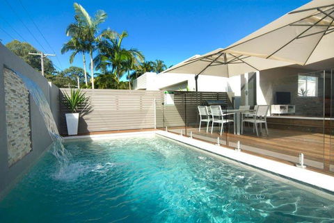 Beach House On Tradewinds Avenue - Brisbane Tourism 0