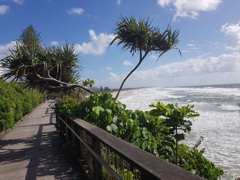 Beach House On Tradewinds Avenue - Brisbane Tourism 13