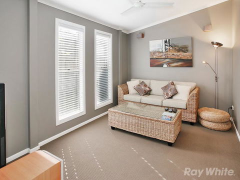 Beach House On Tradewinds Avenue - Brisbane Tourism 6