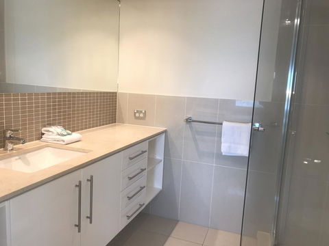 Proximity Waterfront Apartments - Brisbane Tourism 11