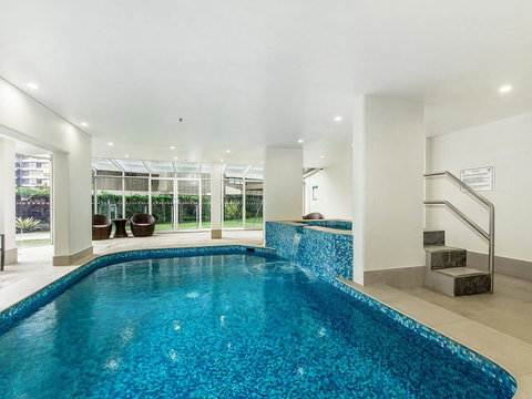 Sunbird Beach Resort Main Beach - Tourism Brisbane 42