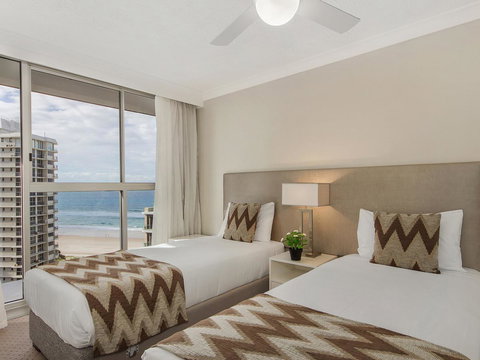 Sunbird Beach Resort Main Beach - Tourism Brisbane 23