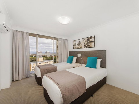 Sunbird Beach Resort Main Beach - Tourism Brisbane 28