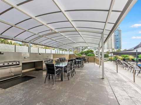 Sunbird Beach Resort Main Beach - Tourism Brisbane 39