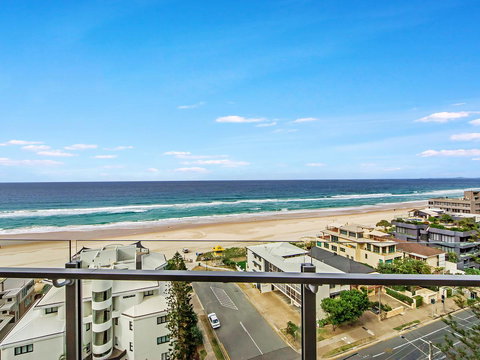 Sunbird Beach Resort Main Beach - Tourism Brisbane 3