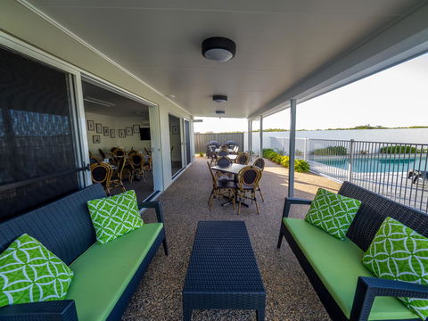 Mackay Oceanside Central Hotel Official - Brisbane Tourism 32