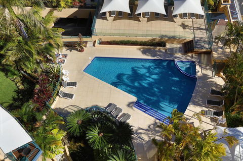 Peninsular Beachfront Resort - Tourism Brisbane 11