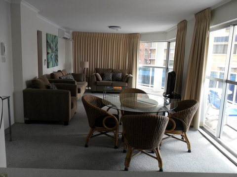 Grosvenor Beachfront Apartments Surfers Paradise - Tourism Brisbane 23