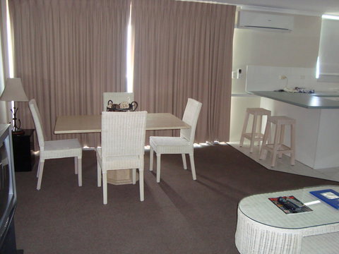 Grosvenor Beachfront Apartments Surfers Paradise - Tourism Brisbane 26