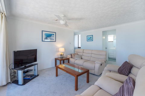 Columbia Beachfront Apartments On Rainbow Bay - Tourism Brisbane 5