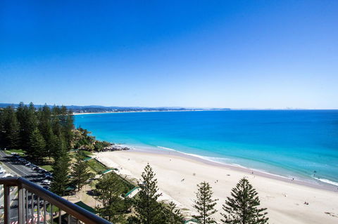 Columbia Beachfront Apartments On Rainbow Bay - Tourism Brisbane 1