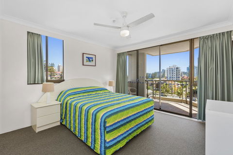 Columbia Beachfront Apartments On Rainbow Bay - Tourism Brisbane 20