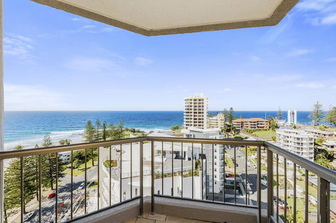Columbia Beachfront Apartments On Rainbow Bay - Tourism Brisbane 41