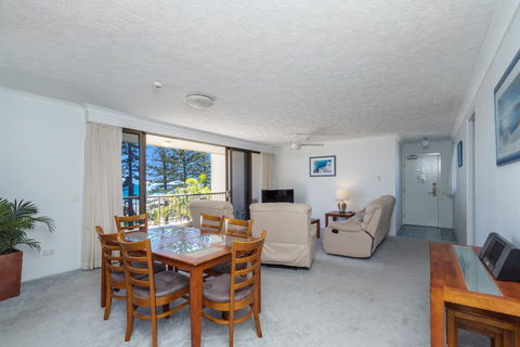 Columbia Beachfront Apartments On Rainbow Bay - Tourism Brisbane 13