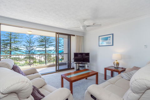 Columbia Beachfront Apartments On Rainbow Bay - Tourism Brisbane 8