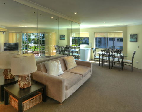Le Beach Apartments - Tourism Brisbane 4
