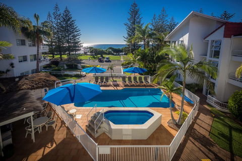 Le Beach Apartments - Tourism Brisbane 0