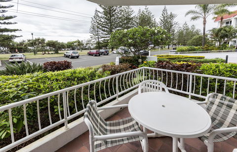Le Beach Apartments - Tourism Brisbane 6