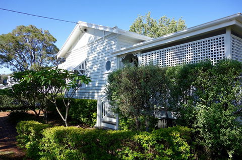 Frangipani House - Tourism Brisbane 34