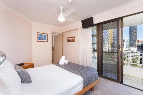 Capricornia Apartments - Brisbane Tourism 7