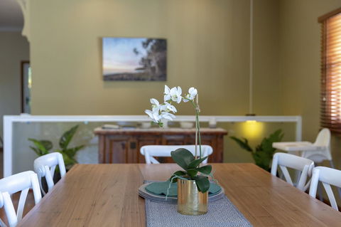 Noosa Beachhouse - Brisbane Tourism 4