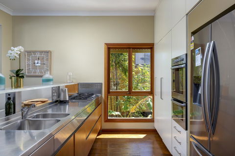 Noosa Beachhouse - Brisbane Tourism 2
