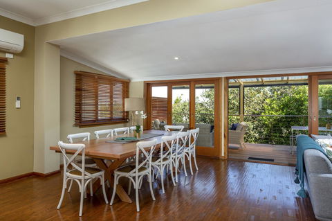 Noosa Beachhouse - Brisbane Tourism 3