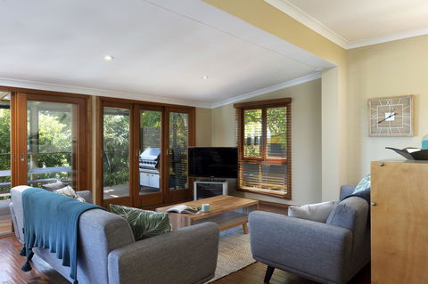 Noosa Beachhouse - Brisbane Tourism 7