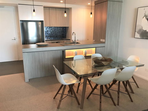 Qube Broadbeach Ocean View Apartments - Brisbane Tourism 26