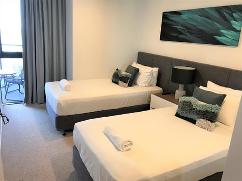 Qube Broadbeach Ocean View Apartments - Brisbane Tourism 24