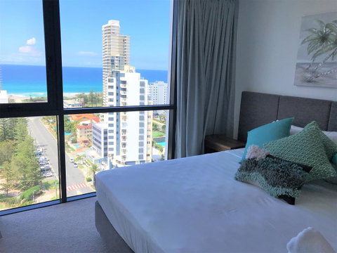 Qube Broadbeach Ocean View Apartments - Brisbane Tourism 21