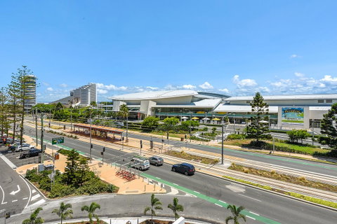 Qube Broadbeach Ocean View Apartments - Brisbane Tourism 2