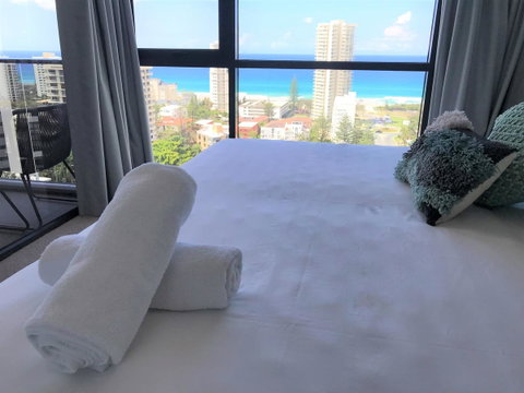 Qube Broadbeach Ocean View Apartments - Brisbane Tourism 20