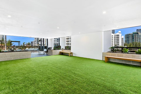 Qube Broadbeach Ocean View Apartments - Brisbane Tourism 6