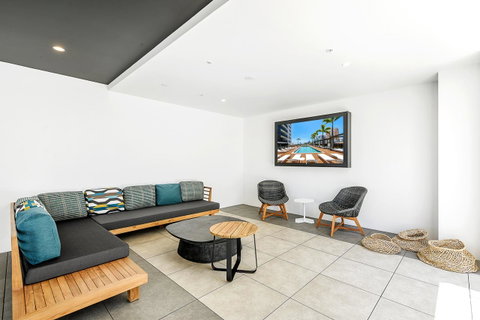 Qube Broadbeach Ocean View Apartments - Brisbane Tourism 32