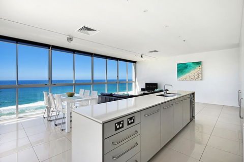 ULTIQA Air On Broadbeach - Tourism Brisbane 1