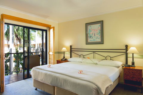 Palm Royale Cairns - Brisbane Tourism 28