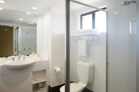 Palm Royale Cairns - Brisbane Tourism 30