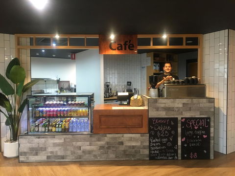 Woodroffe Hotel - Tourism Brisbane 3